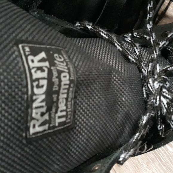 Ranger black rubber and suede snow boots w removable lining. Size 10 - Picture 2 of 10